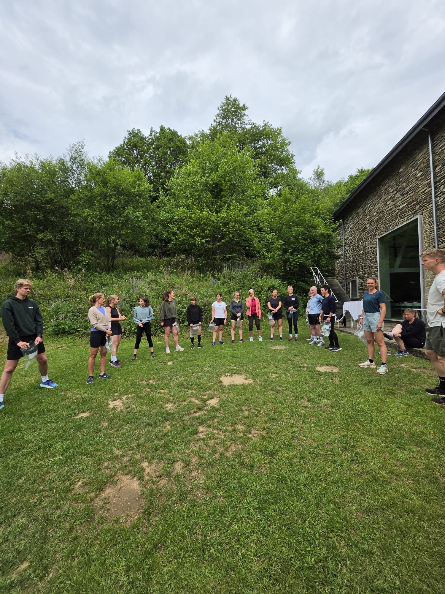 Groepstraining buiten — deelnemers Leefsterk